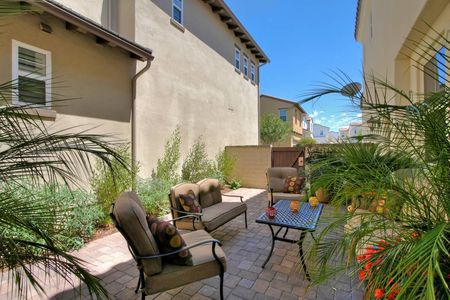 55_3701638_29547-156