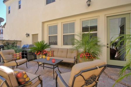 56_3701642_29547-157