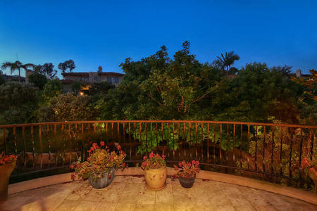 5730 Meadows Del Mar San Diego-small-024-58-21-666x444-72dpi