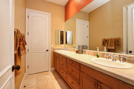 5730 Meadows Del Mar San Diego-small-031-60-28-666x444-72dpi