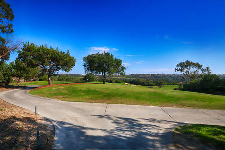 5730 Meadows Del Mar San Diego-small-057-49-03-666x444-72dpi