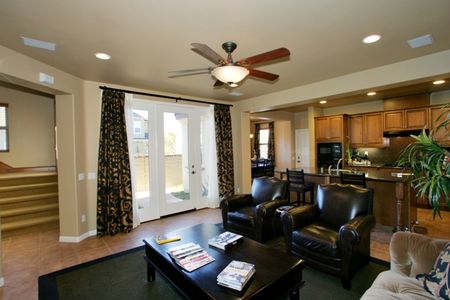 6068 roselle meadows living room