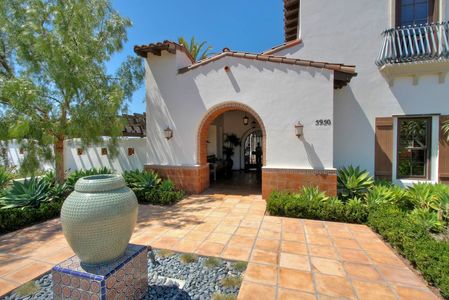 65_3701678_29547-166