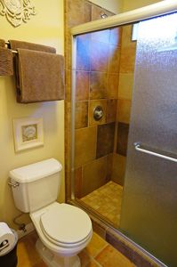 7478 Alicante - Master bath