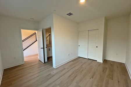 Lumen - bedroom down