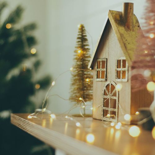 Buying or Selling a Home During the Holidays: Why Timing Might Be in Your Favor