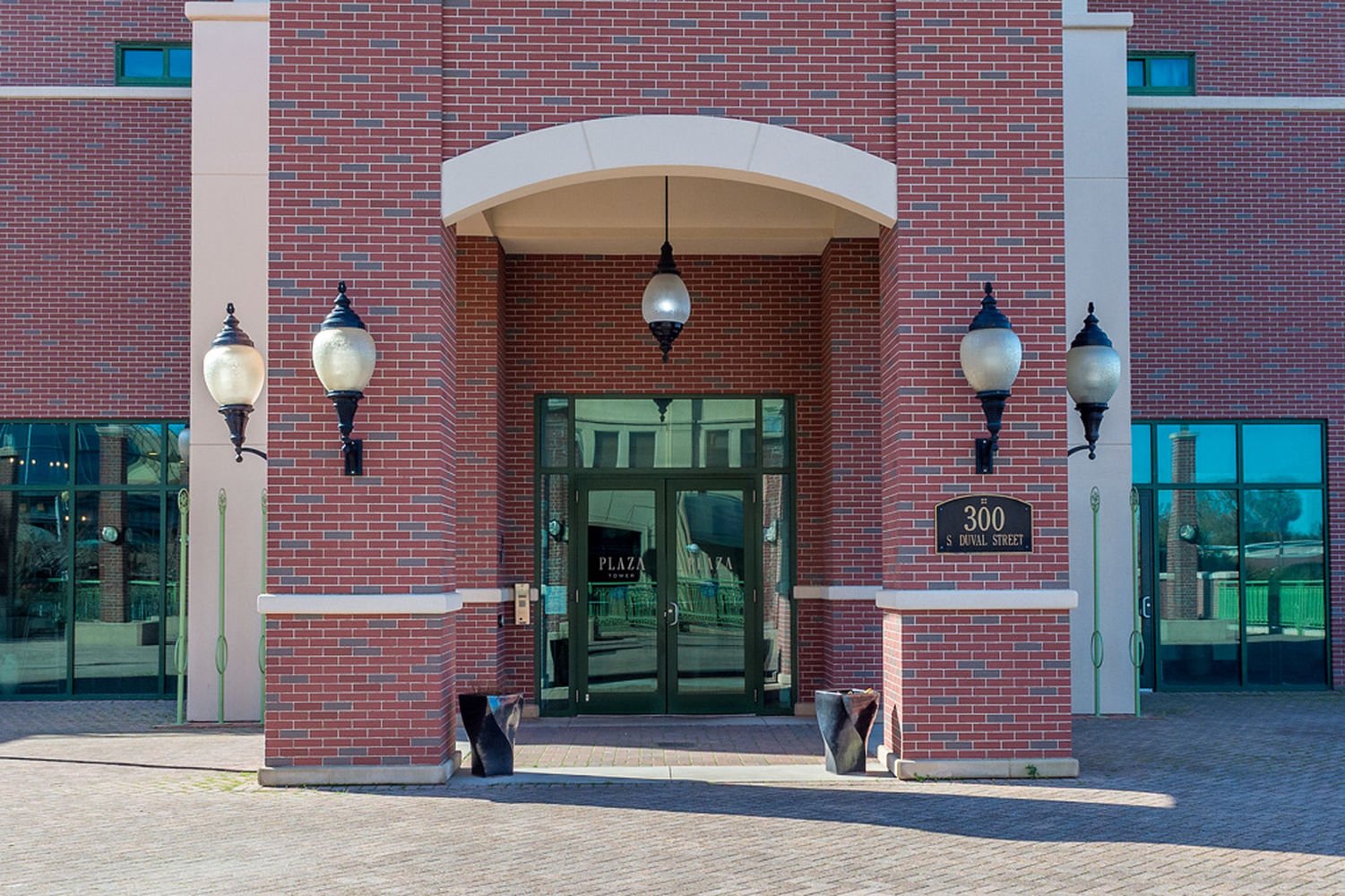 Plaza Tower 1024 Outside-4