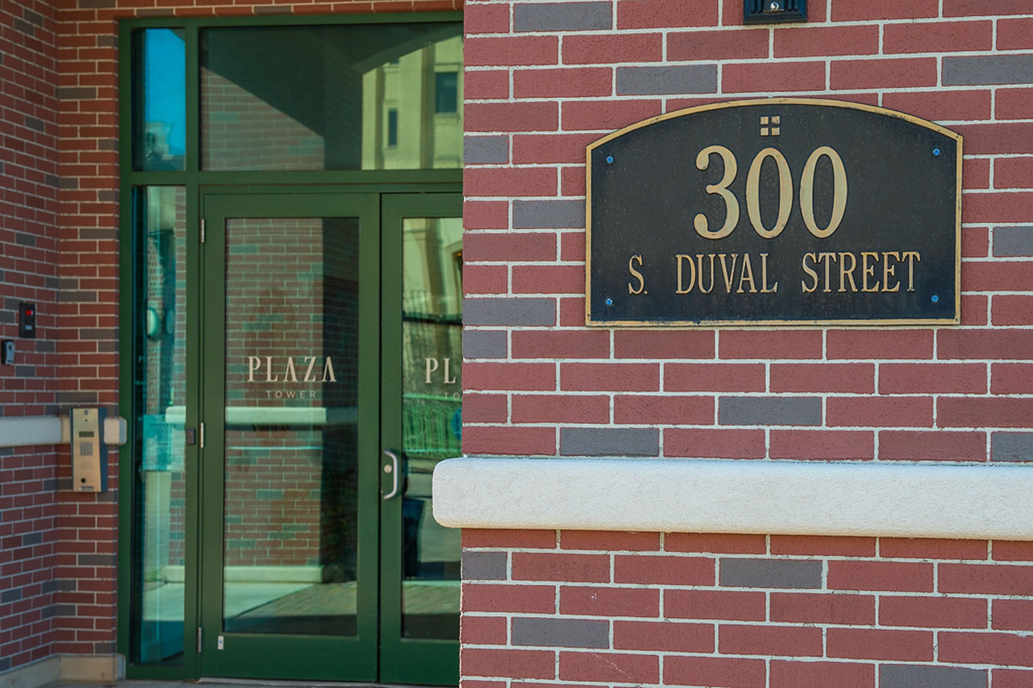 Plaza Tower 1024 Outside-5