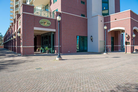 Plaza Tower 1024 Outside-1