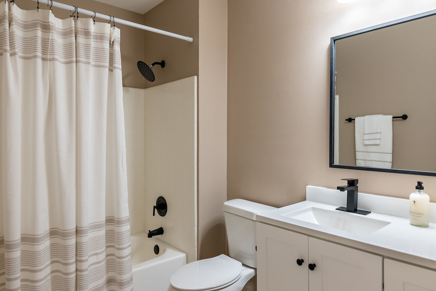 2959 Bayshore Drive-1200-11