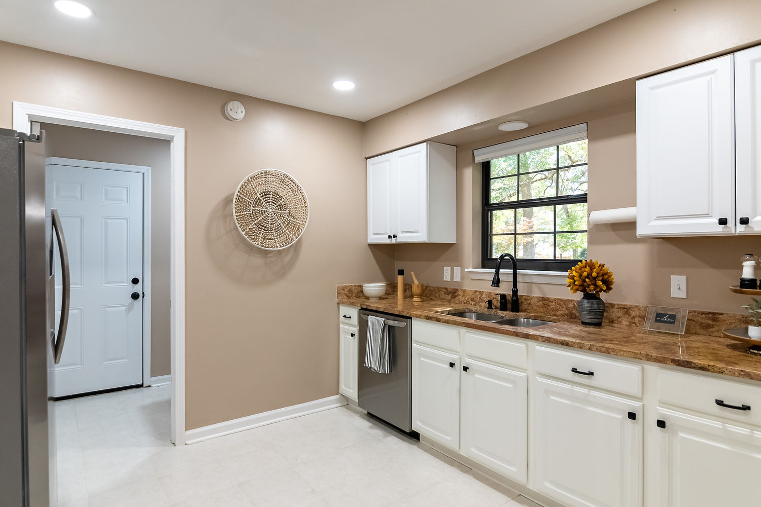 2959 Bayshore Drive-1200-16