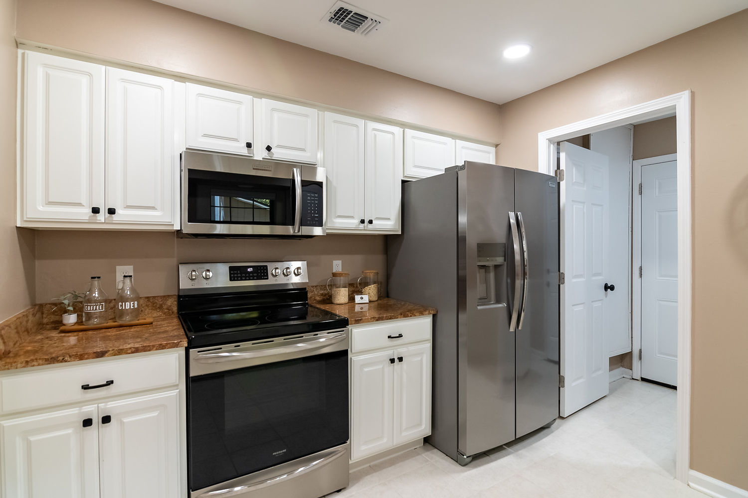 2959 Bayshore Drive-1200-17