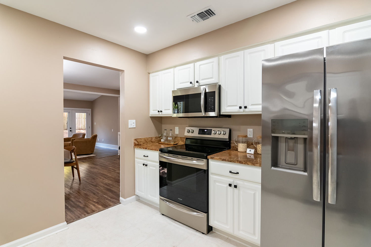 2959 Bayshore Drive-1200-18