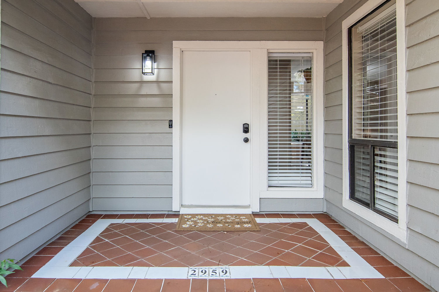 2959 Bayshore Drive-1200-57