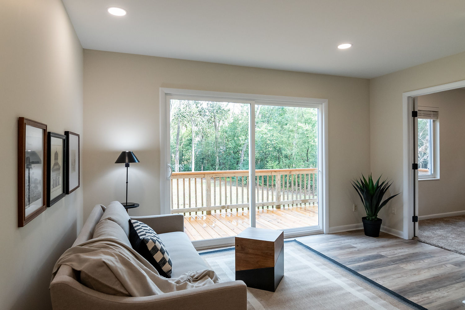 1430 Lucy Street-1800px-82