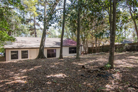 1056 Longstreet Dr-26