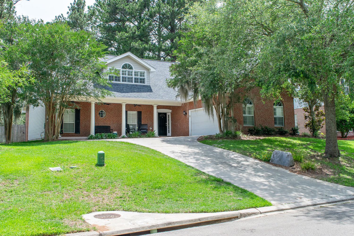 912 Parkview-01