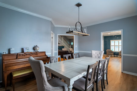 912 Parkview-19