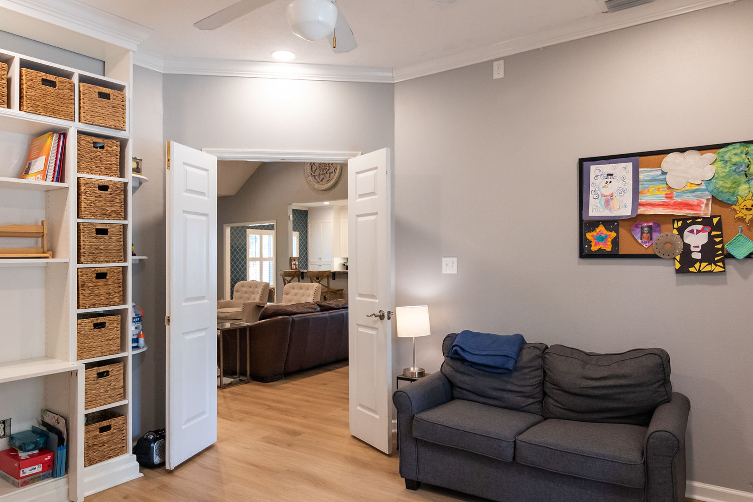 912 Parkview-23