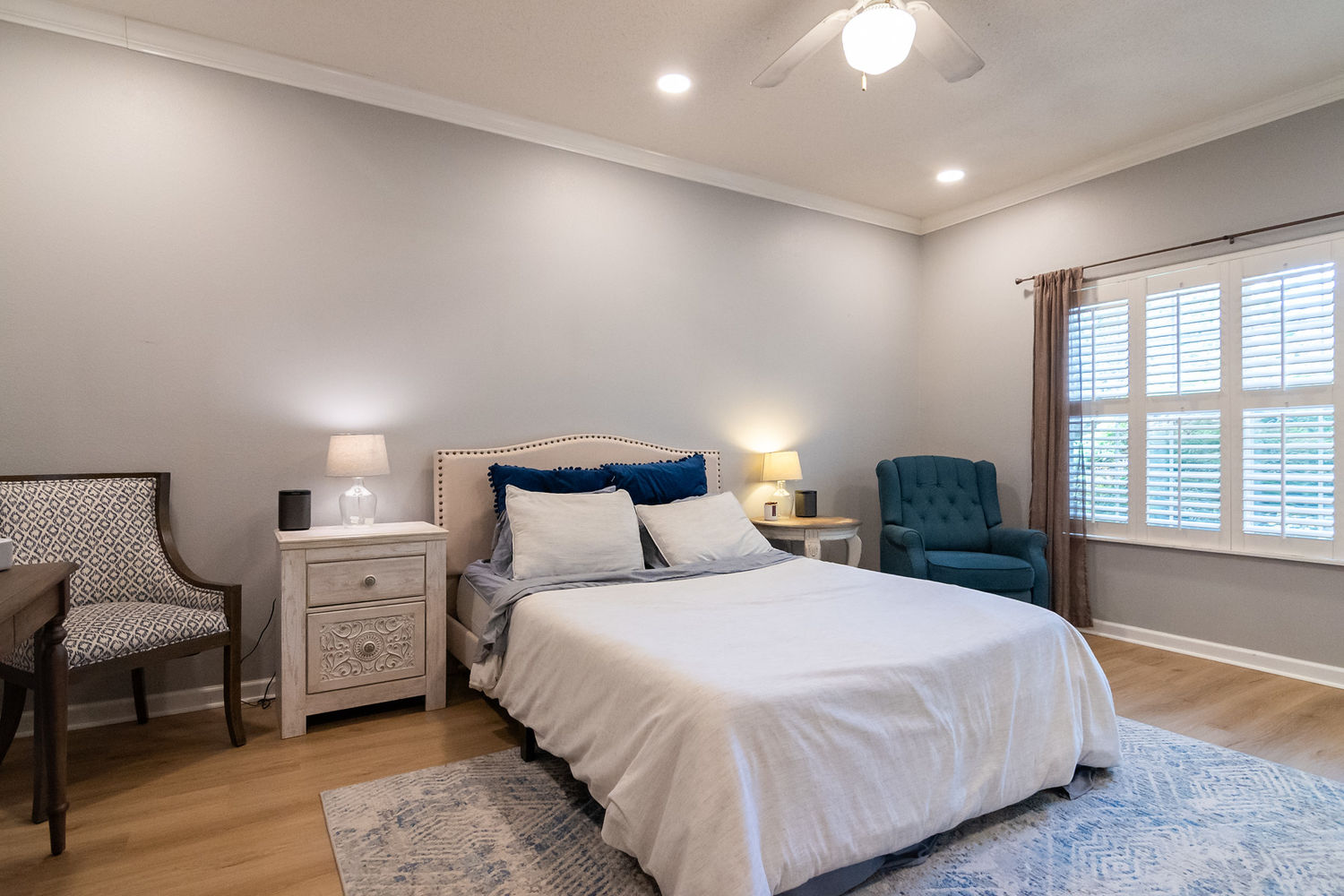 912 Parkview-24