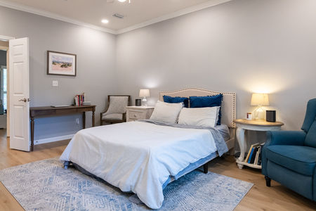 912 Parkview-26
