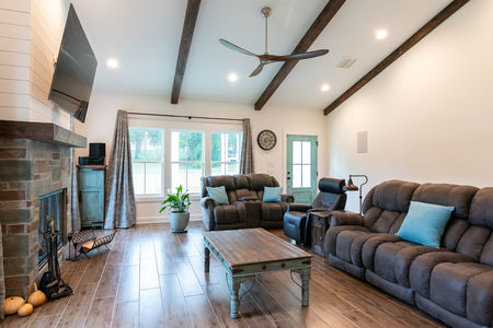 2594 Salem Road-17