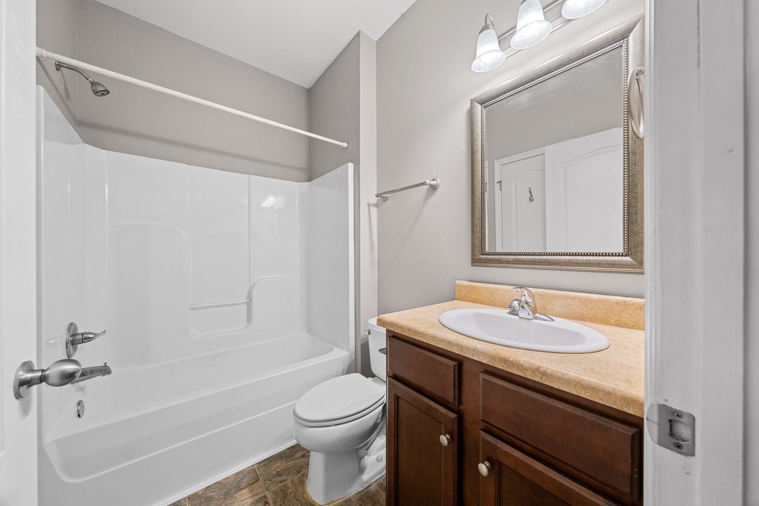 13. Guest_Bath