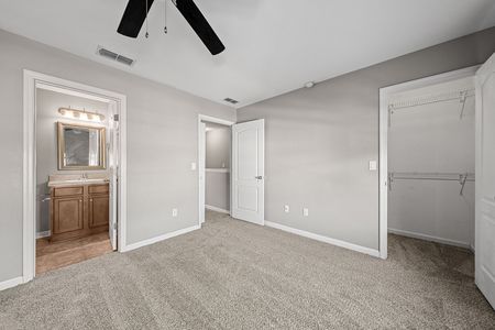 25. Bedroom_3_Closet