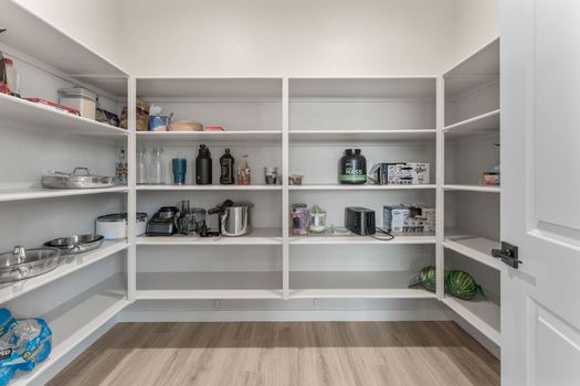 08aa8b35-216b-4266-ae1d-3de758390759