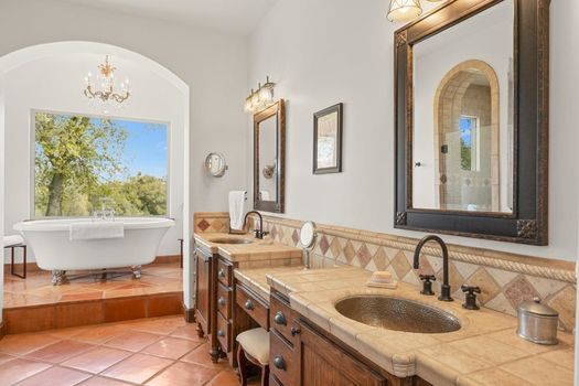 0fbdacfb-3b28-41f8-bc89-7bb20cc9c5e7