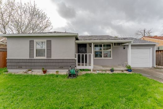 143d9579-aa53-44b7-89c4-0338951f3882