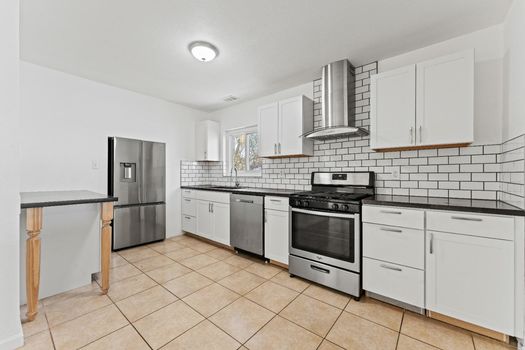 30b1087c-7db9-4fa9-86e6-f960beec499b