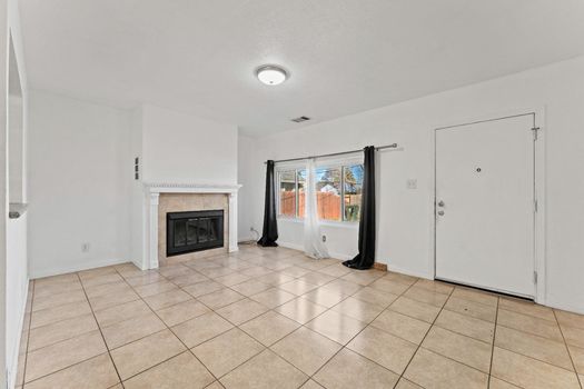 32c7c825-3bbc-458e-867f-e9bf18bc9262