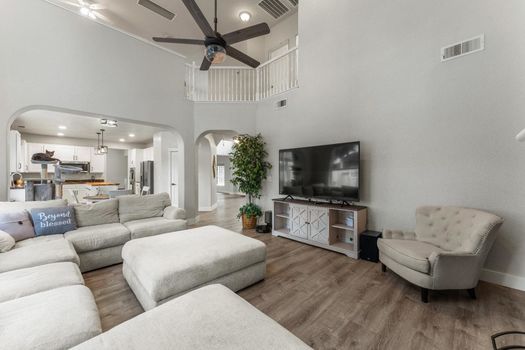 37118996-b713-4b92-acb2-b92a43b53f9a