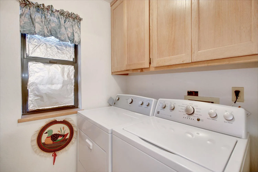 4774171e754b1918727ffabe3cd86193-uncropped_scaled_within_1536_1152