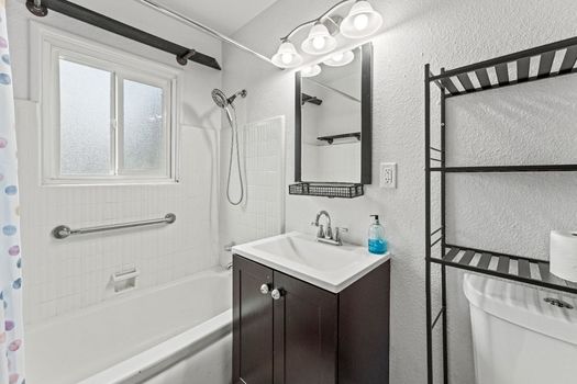 7da149a8-a268-4c58-9ff5-7cabf57b5603