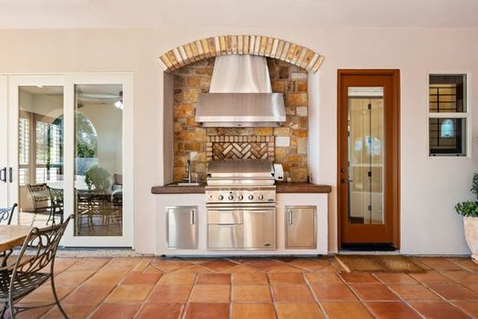 a4950fad-fdd1-4d53-9c9e-ca8a9263811b