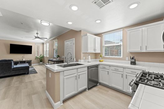 bfb0768d-0167-43e4-910a-70d1b801209c