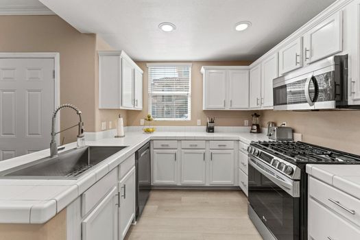 c3a02f57-ef09-4609-90a1-2978ece92ad9