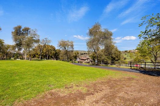 cd32d811-1f93-49d3-aaf9-bd690c464aa3