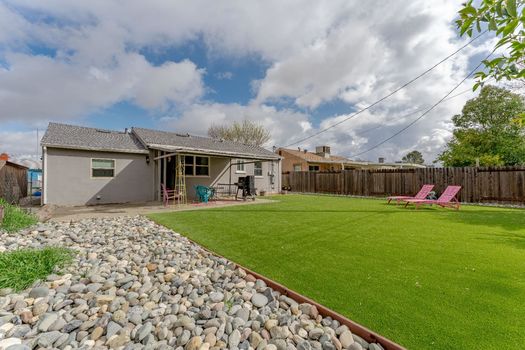 dc003ea4-bc80-4e43-9880-bde1f3a9651b