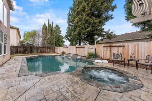 de823376-7786-468d-a8d3-9d636916f6fd