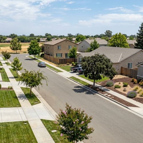 What to Expect When Living in Elk Grove, CA: Pros and Cons