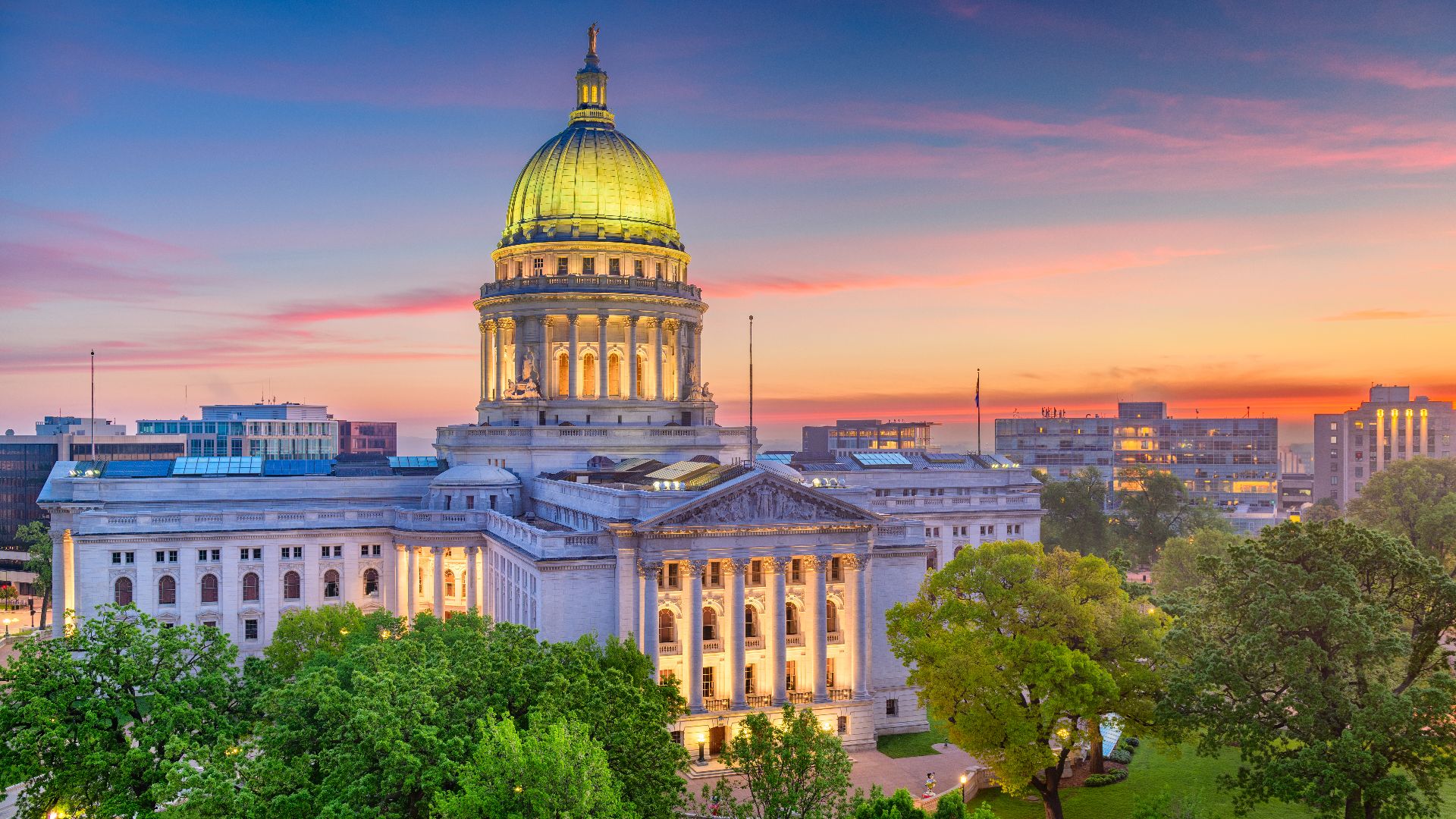 Madison, Wisconsin, USA state capitol building at dusk.
