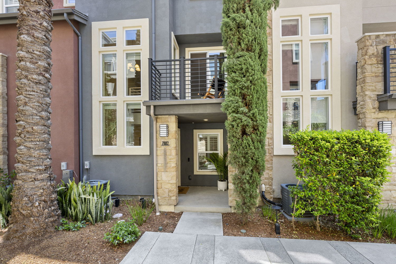 1-web-or-mls-7882IW101