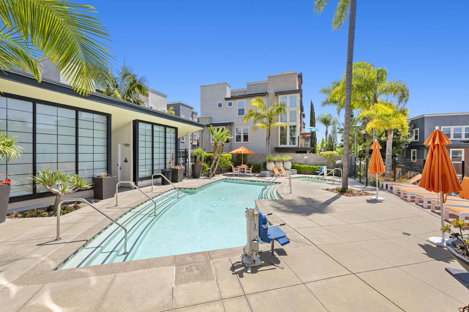 40-web-or-mls-7882IW140