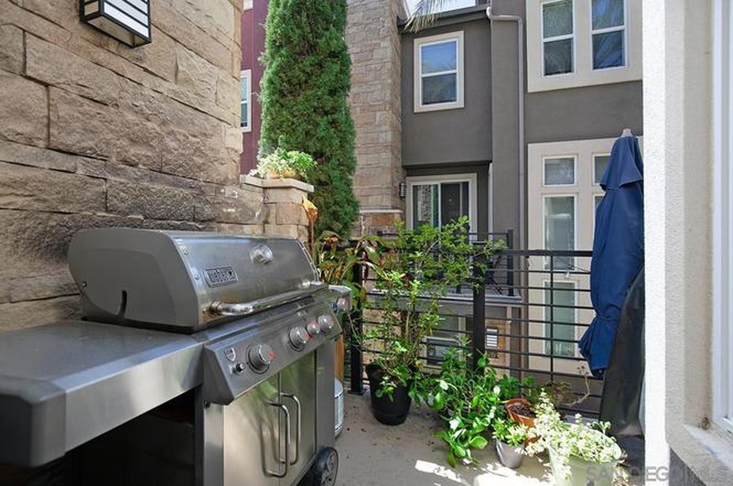 genMid.220008348_13_1