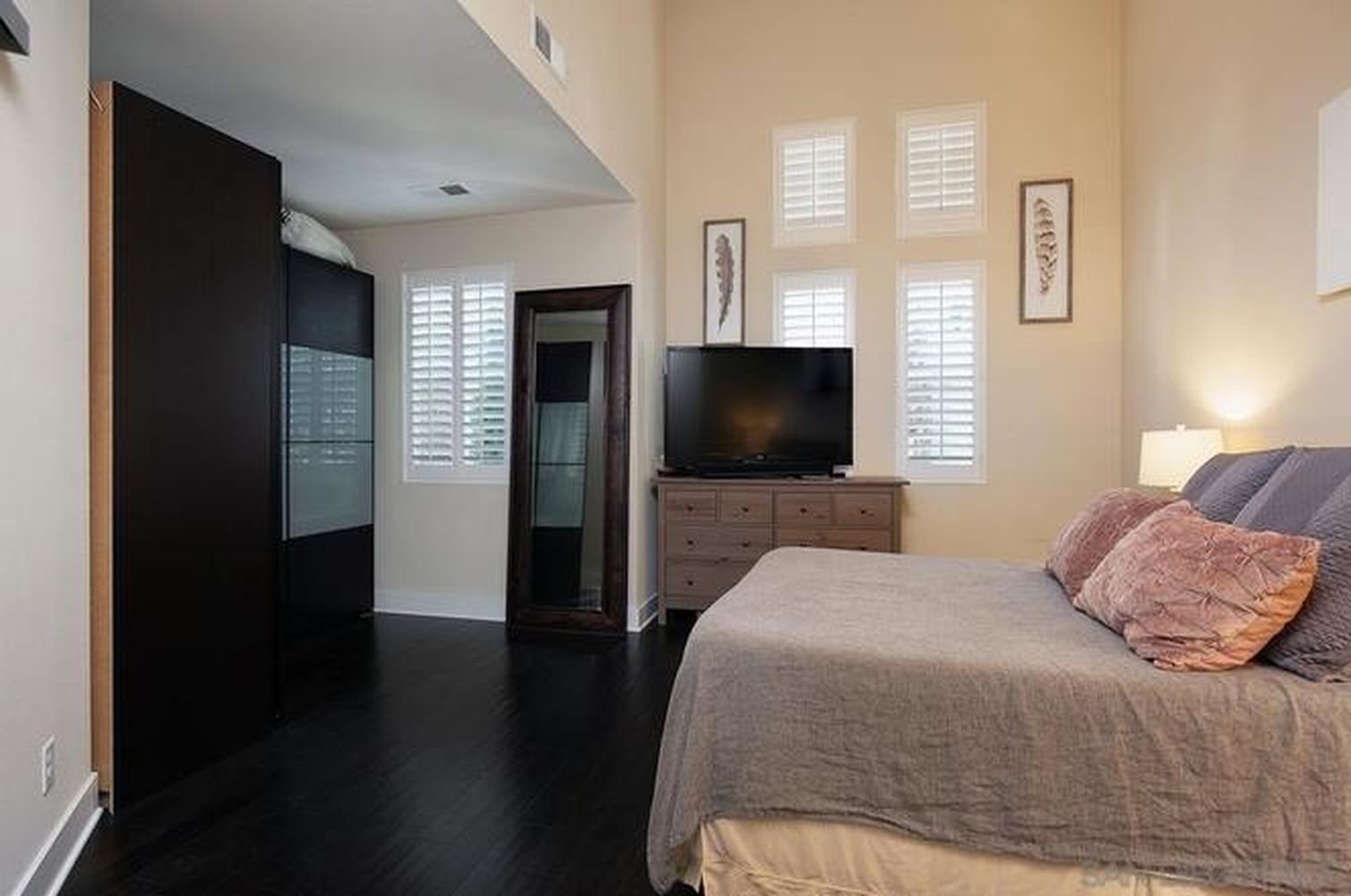 genMid.220008348_14_1