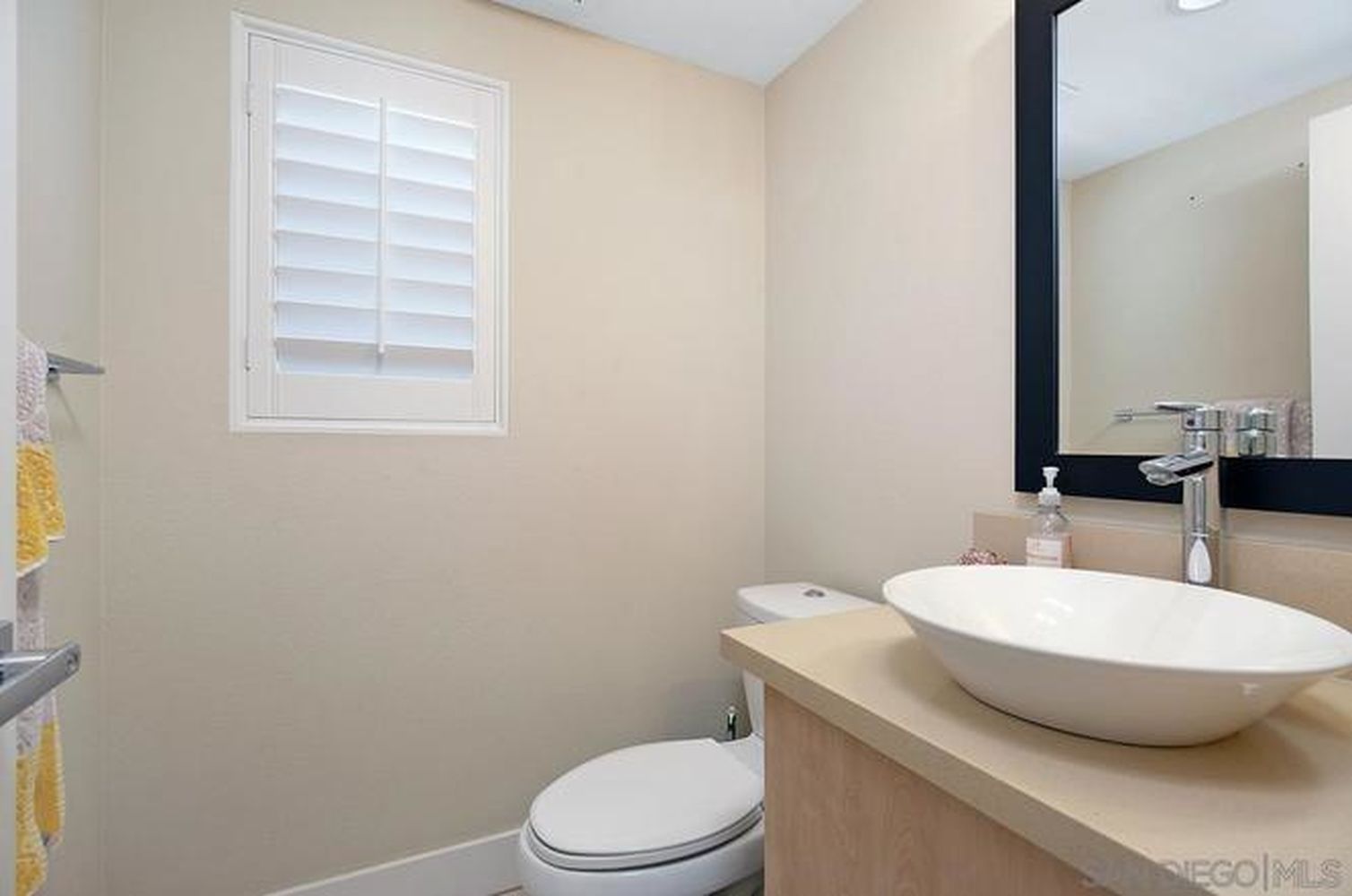 genMid.220008348_22_1