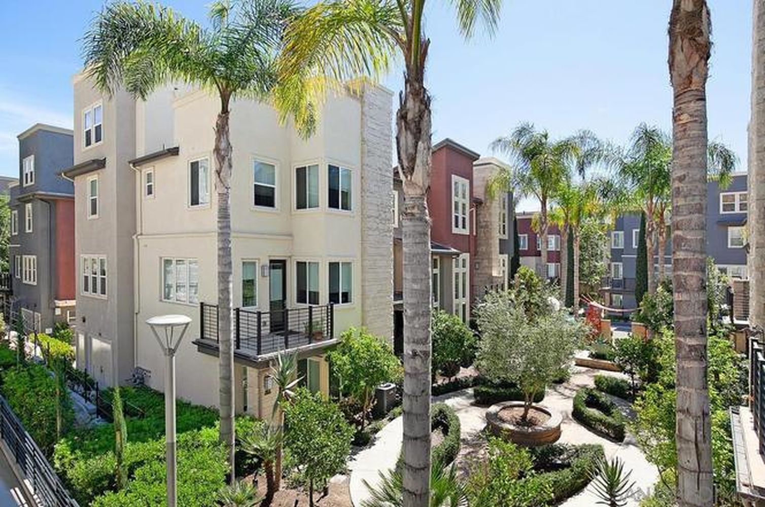 genMid.220008348_28_1